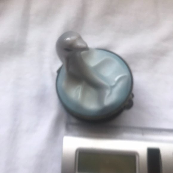 Limoge Dolphin Pillbox, jewerly, trinkets - Picture 3 of 8